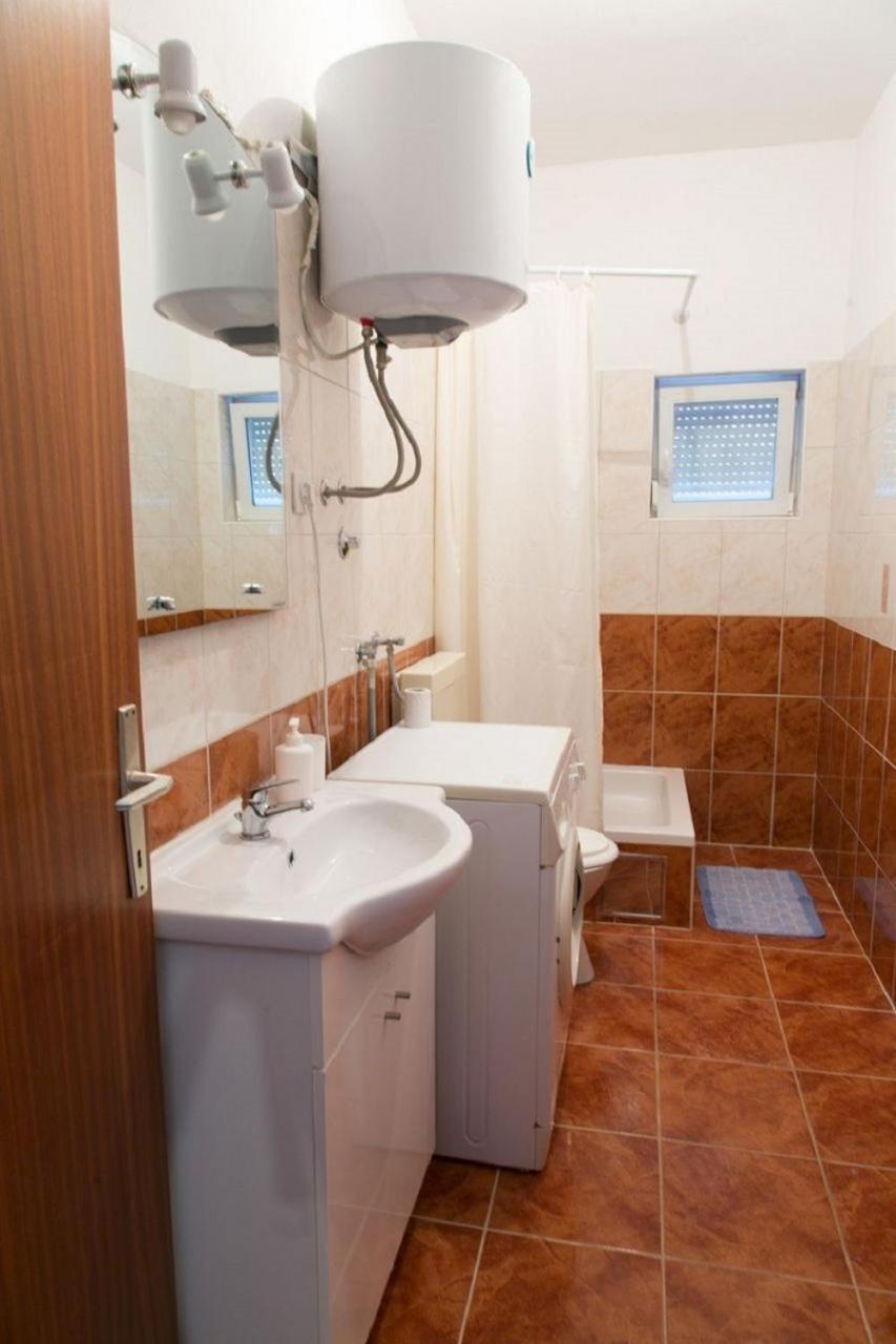 Apartments Ivica - 150M From Sea Трогир Экстерьер фото